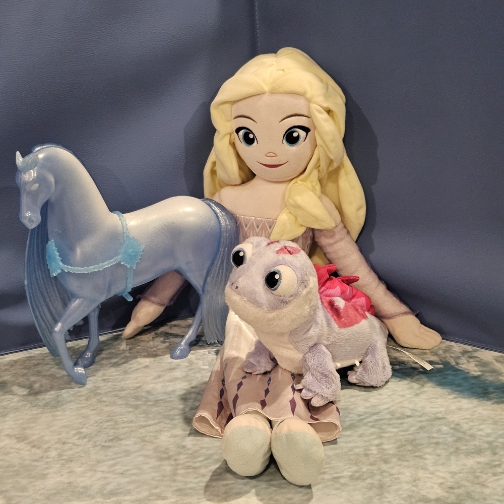 Disney‎ Frozen 2 Elsa Plush Bruni Light Up Salamander Water Nokk Horse Bundle